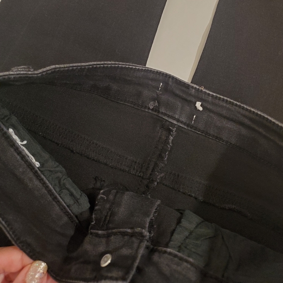 Epic Threads Juniors Stretch Black Jeans - Picture 4 of 7